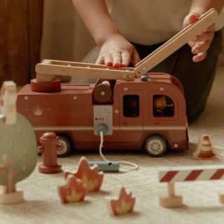 🎅🎁🎄12 dní do Vianoc🎄🎁🎅 Little Dutch hračky sú nie len vizuálne krásne ale aj kvalitné. A medzi vami sú stále veľmi...